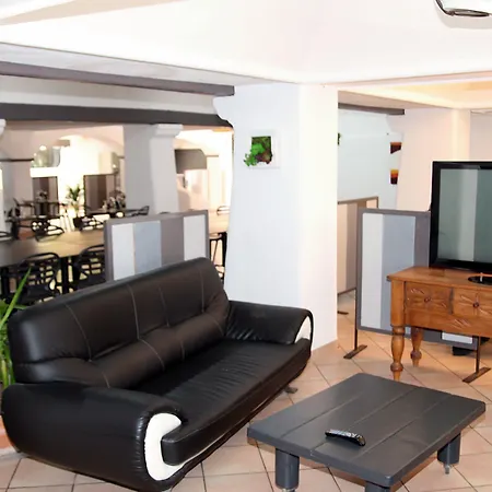 Aquarius Apartahotel